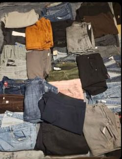 Women's Name Brand Plus Size Pants Sale  (Over 100 pair sizes 20 to 26W)