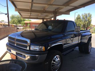 1994 5spd 4x4 Cummins diesel