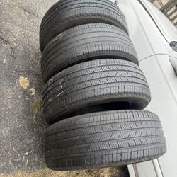 Tires 265/60/18 Michelin 