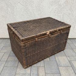 Large Woven Wicker Storage Trunk Chest