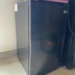 Keystone Garage Mini Fridge