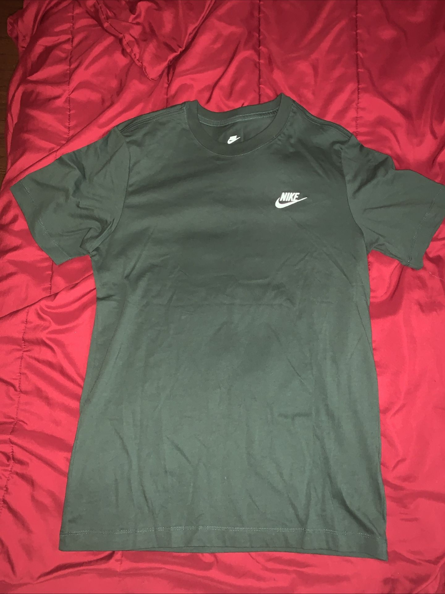 Size Small Nike Tees 