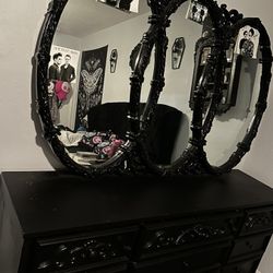 Mirror With Dresser 