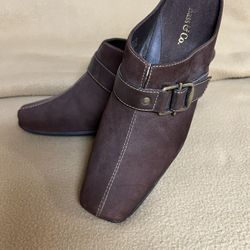 Women’s Slip-ons (7) Bass