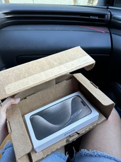 iPhone 15 Pro Max 256 Unlocked 