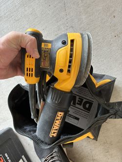 DeWalt Sander