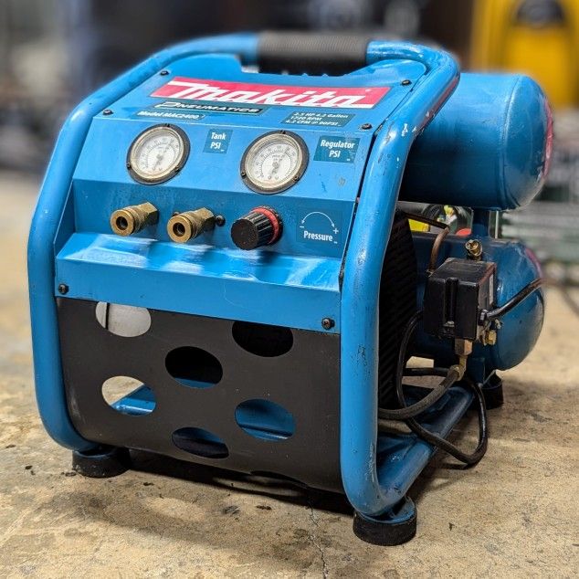Makita MAC2400 Air Compressor