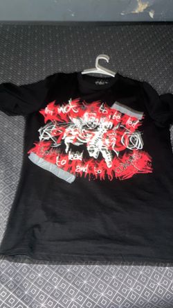 Graphic tee