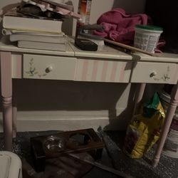 Kids make up dresser