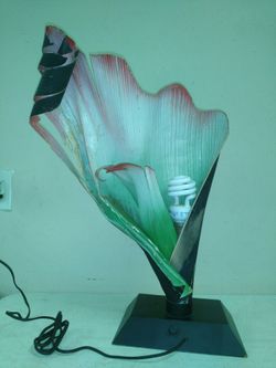 Vintage flower portable table lamp