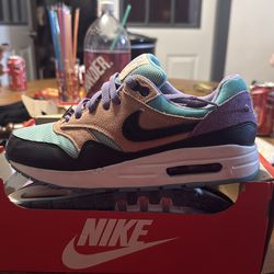 Have a nike day air max 1