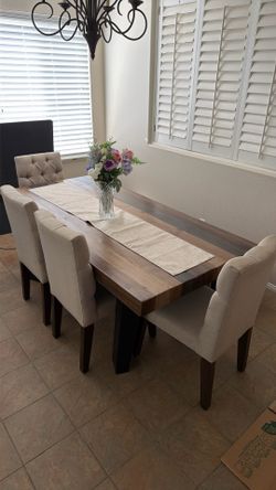 Mor Furniture Dining Room Table With Four Padded Upholstered Chairs and Bench