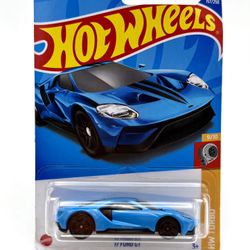 Hot Wheels 1:64 Scale Diecast Model - ‘17 Ford GT 