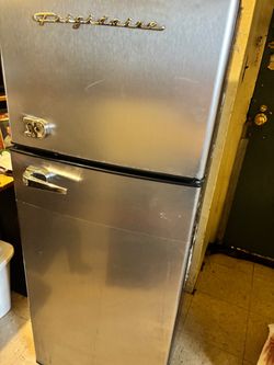 Frigidaire Retro Style Mini Fridge