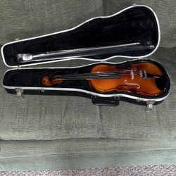 Copy Of Antonius Stradivarius  Violin with Case 