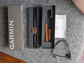 Garmin Lily 2 Classic Smartwatch Gold