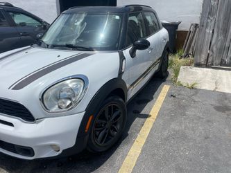 2014.  Mini Cooper.