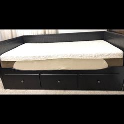Daybed With Mattress 