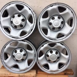 Toyota Tacoma Rims and Hubcaps