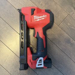 Milwaukee M12 Cable Stapler 
