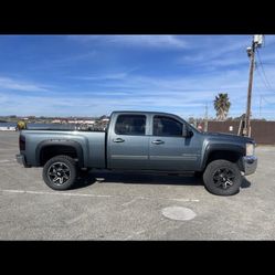 2008 Chevy 2500 HD  (Low Miles)