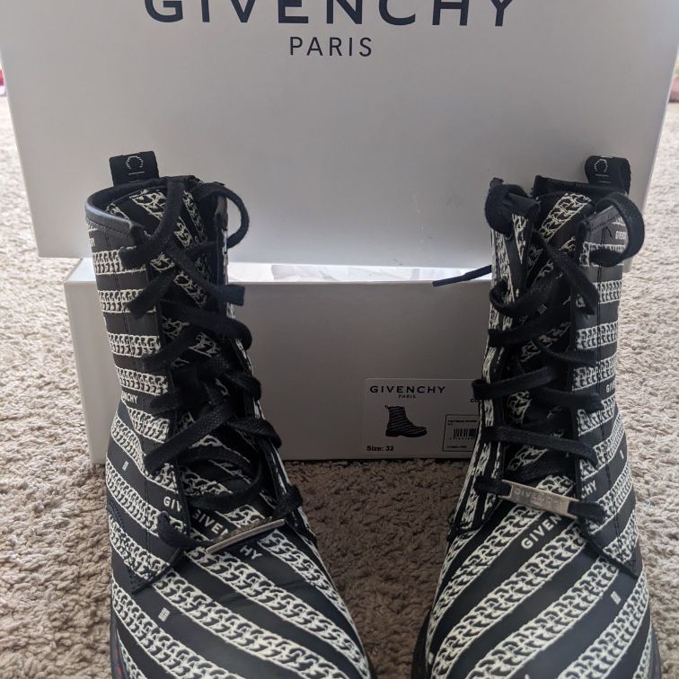 GIVENCHY
Kids Chain-print Ankle Boots - Size 1