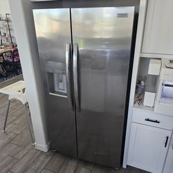 Frigidaire Refrigerator