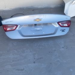 2017 Chevy Malibud Trunk Lid