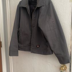 MEN’S DICKIES GREY JACKET SIZE LARGE  VERY GOOD COND. 