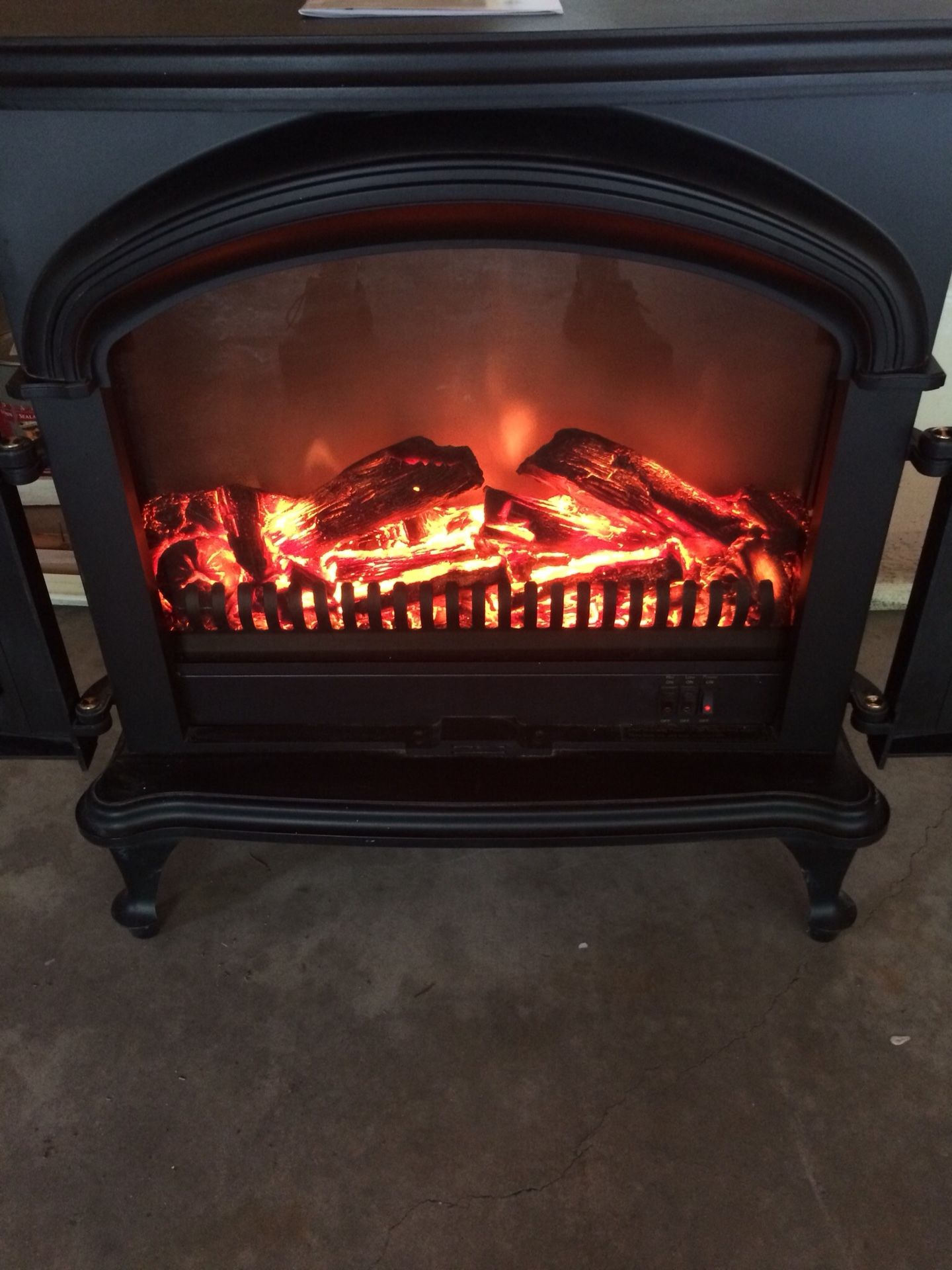 $49 Plow & Hearth Large Black Electric Stove Fireplace Heater