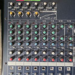 Yamaha 12 Channel Mixer