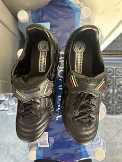 Concord NEW Soccer cleats US Women’s 8