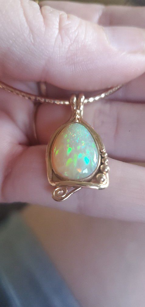 14k Gold Opal Necklace
