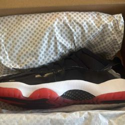 Jordan 11 Low Size 10.5M