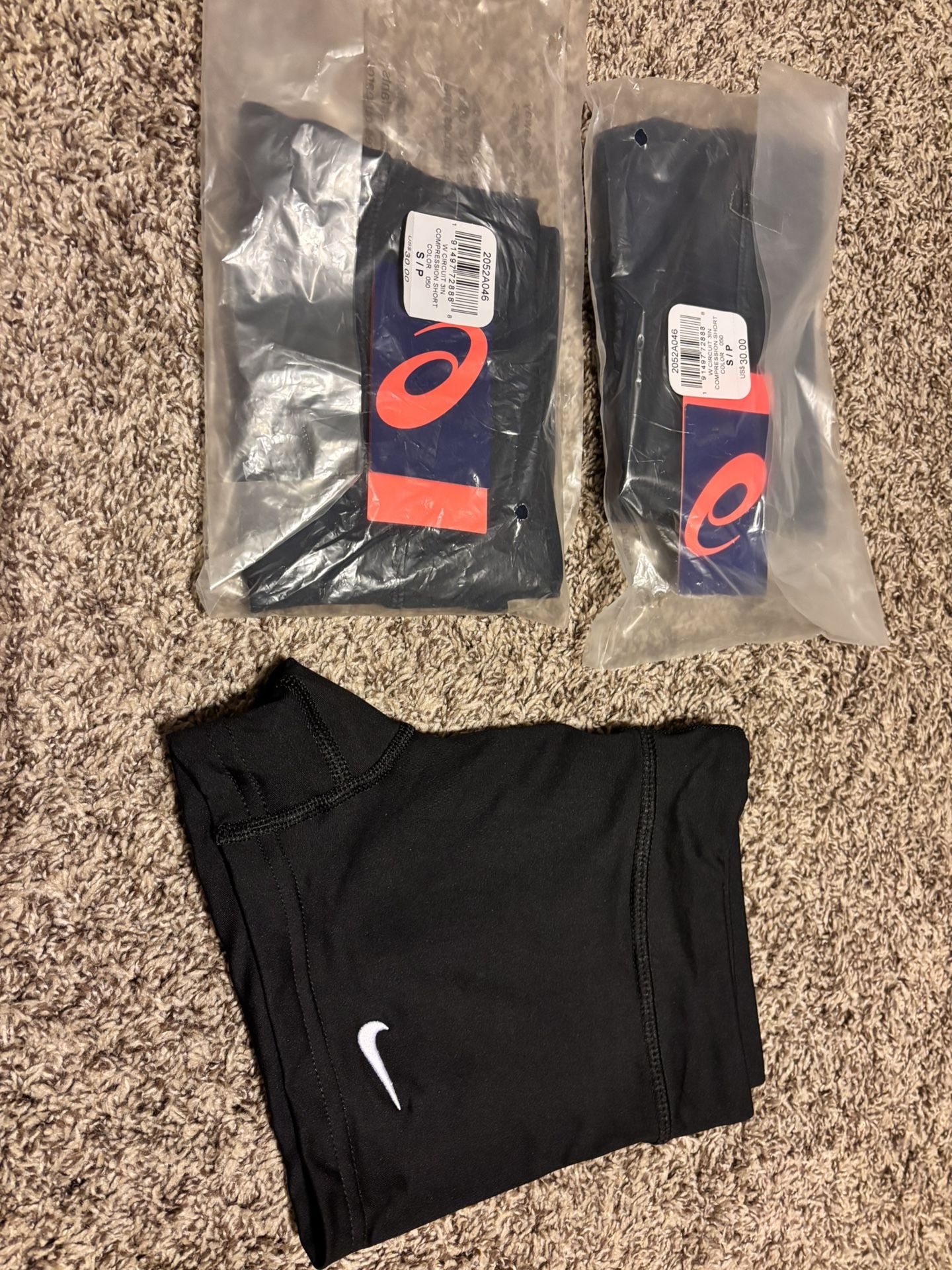 Girls/Womens Volleyball Gear