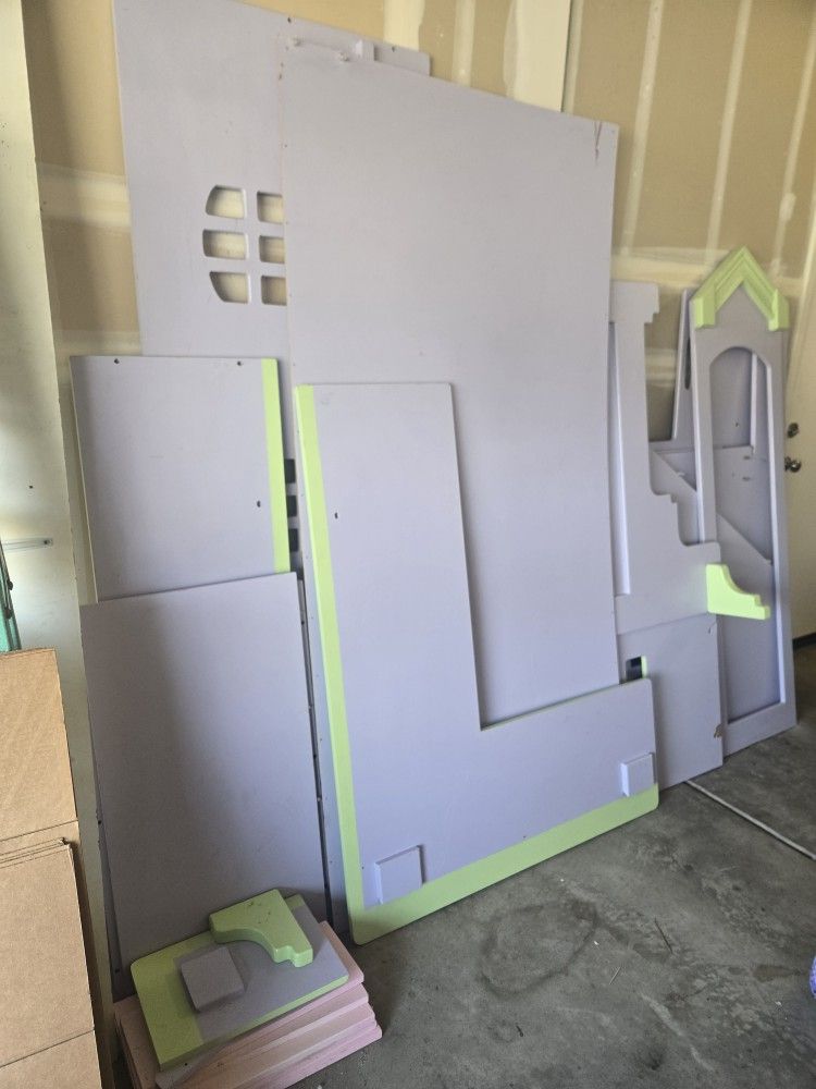 House Bed Or Playhouse Pieces