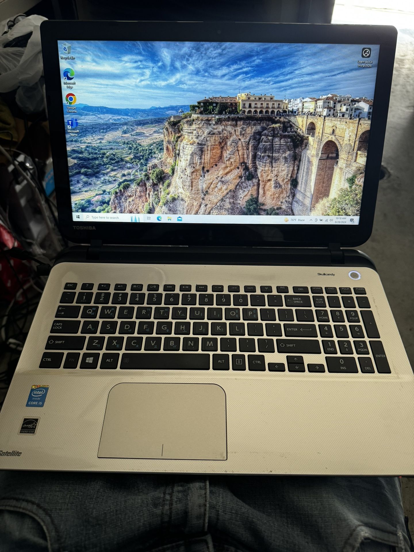 TOSHIBA SATÉLITE SKULLCANDY LAPTOP 💻