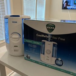 Vicks 1.2 Gallon Cool Relief Filter Free Ultrasonic Humidifier, 400 sq ft,  VUL600