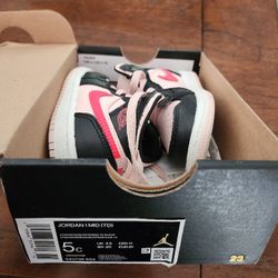Nike Air Jordan's 1 Mid, Pink Quartz, 5c