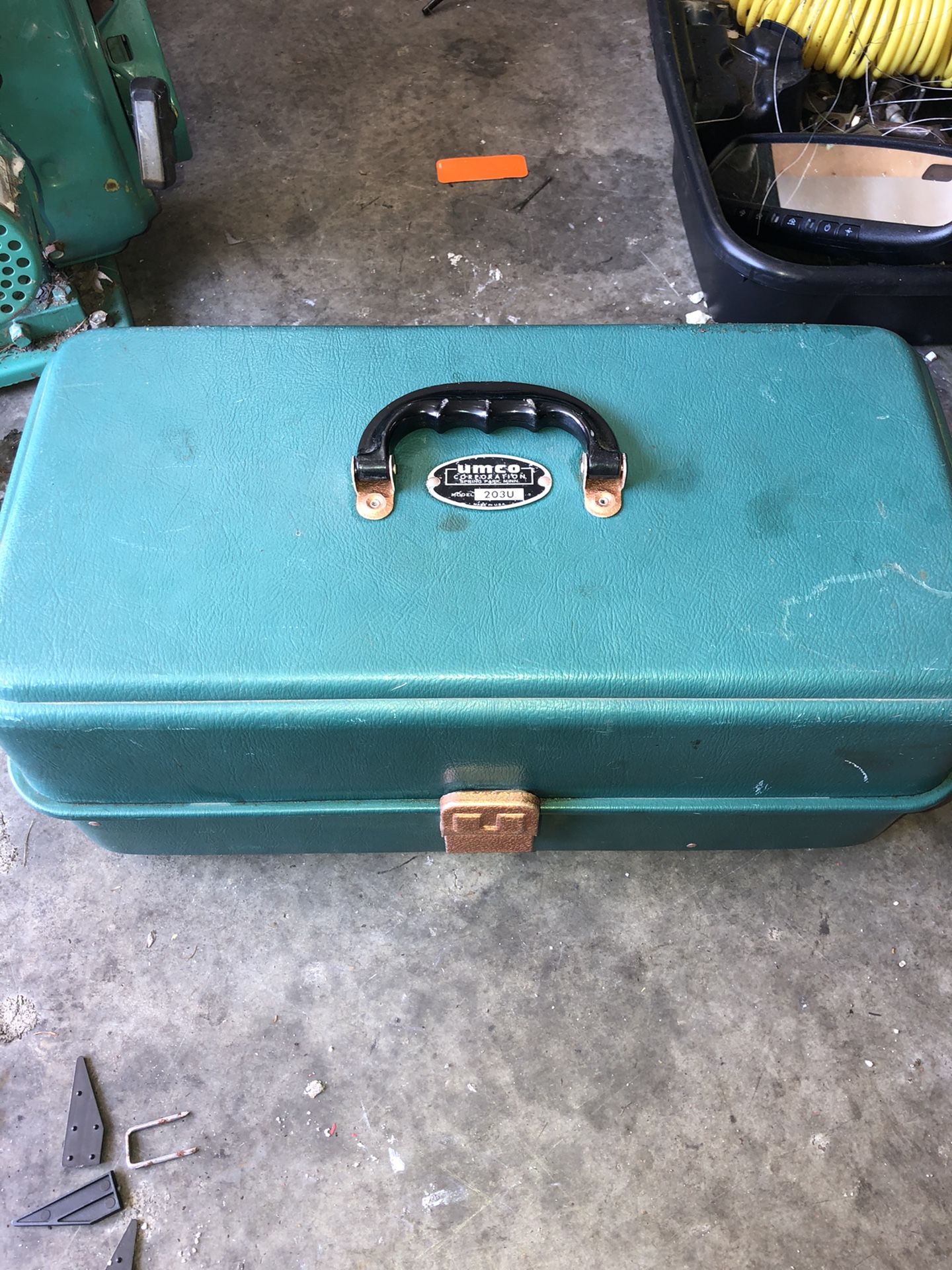 Fishing box umco tackle box 203u