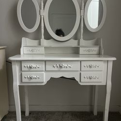 Vintage White Vanity with Foldable Mirrors & Stool 