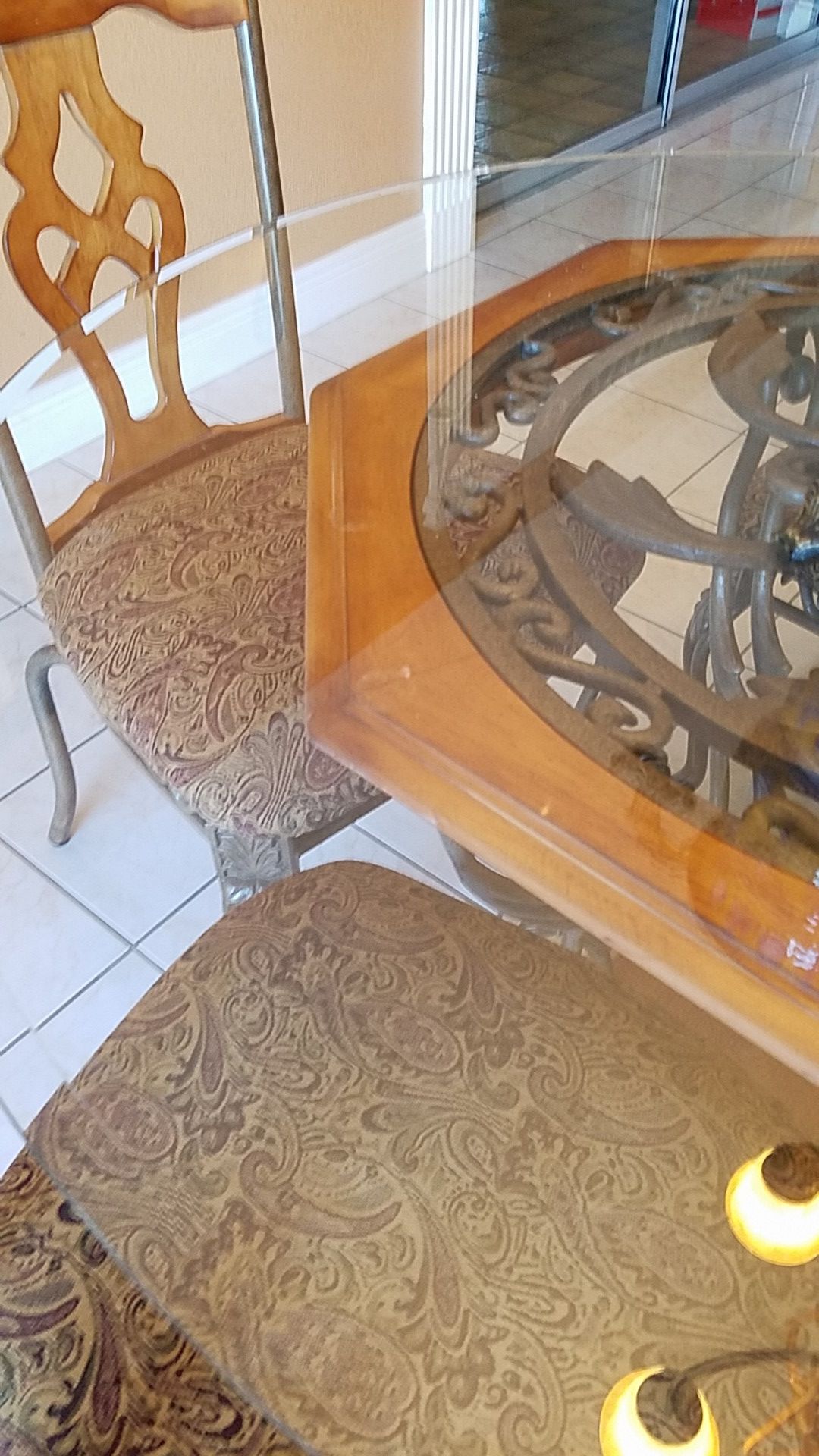 Dinning Table