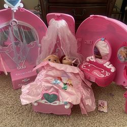 Disney large carriage   And dolls