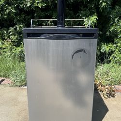 Kegerator W/ Inkbird Temp Control And Lots Of Extras