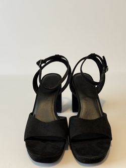 Used Women’s Heels - 9 1/2 - Old Navy