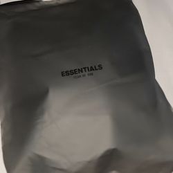 Essential hoodie (ALL SIZES) black