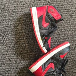 Jordan 1 Satin Bred
