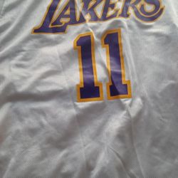 lakers shirt basketball