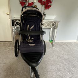 Safari Stroller Good Condition Smoke And Pets Free Home Seriously Buyers Only Please Check My Other Posts Thank 