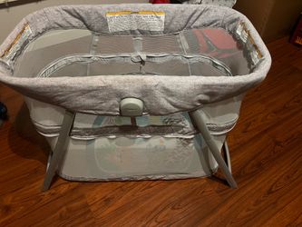 Graco DreamMore 3-in-1 Portable Bassinet